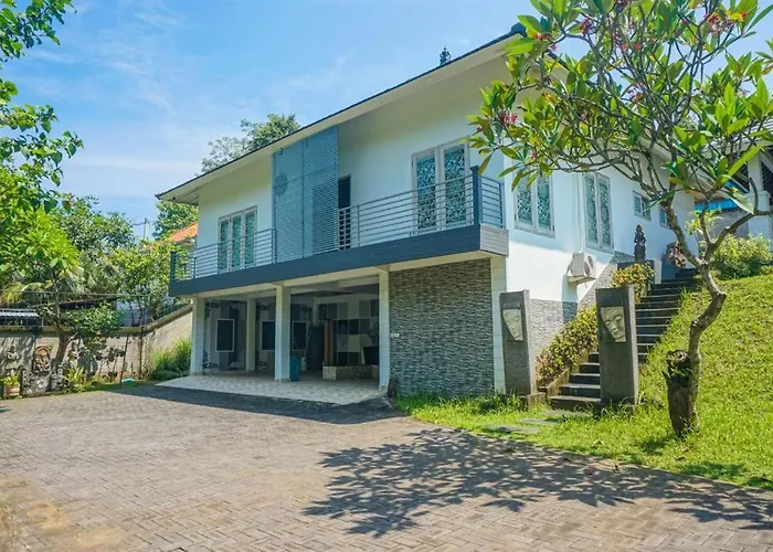 Araminth Private House