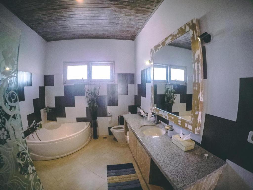 Villa Araminth Private House Lovina Beach