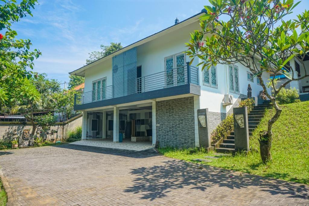 Araminth Private House *